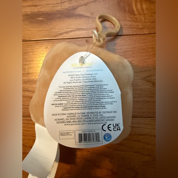 Carmelita Smores 3.5 inch Squishmallow Keychain NWT - Picture 3 of 4